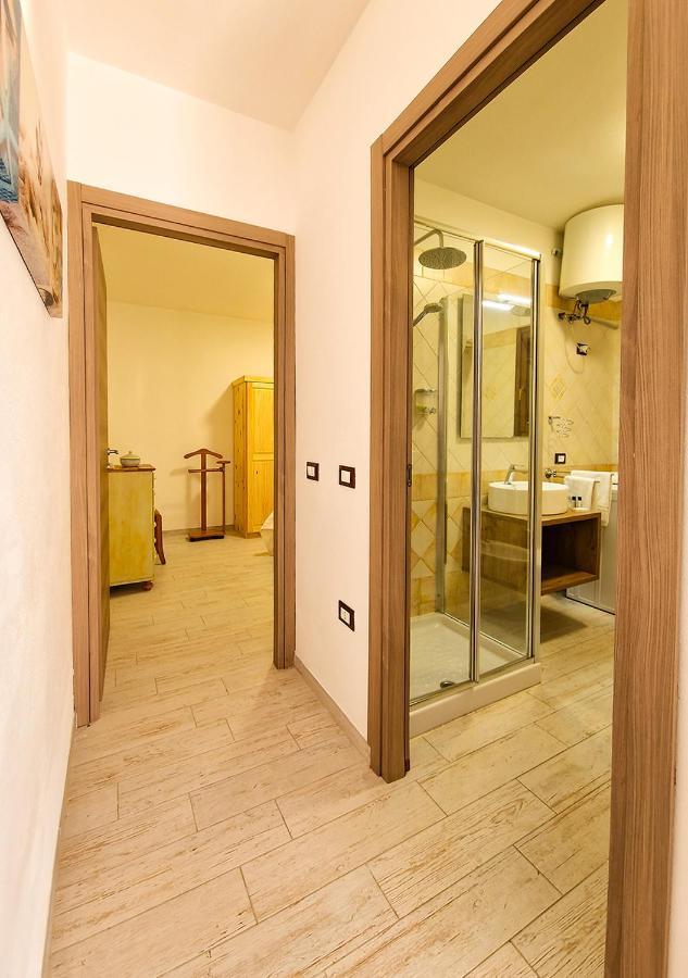 ラ・マッダレーナResidenza Quarto 02 - La Maddalenaアパートメント エクステリア 写真