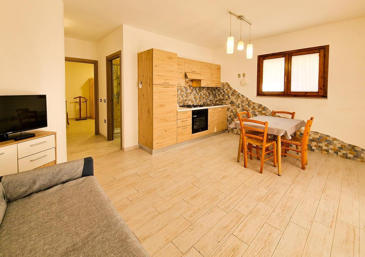 ラ・マッダレーナResidenza Quarto 02 - La Maddalenaアパートメント エクステリア 写真